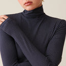 Top ajustado con cuello alzado