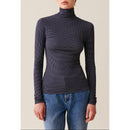 Top ajustado con cuello alzado