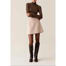 Top ajustado con cuello alzado