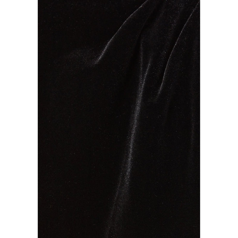 Top ajustado de terciopelo negro