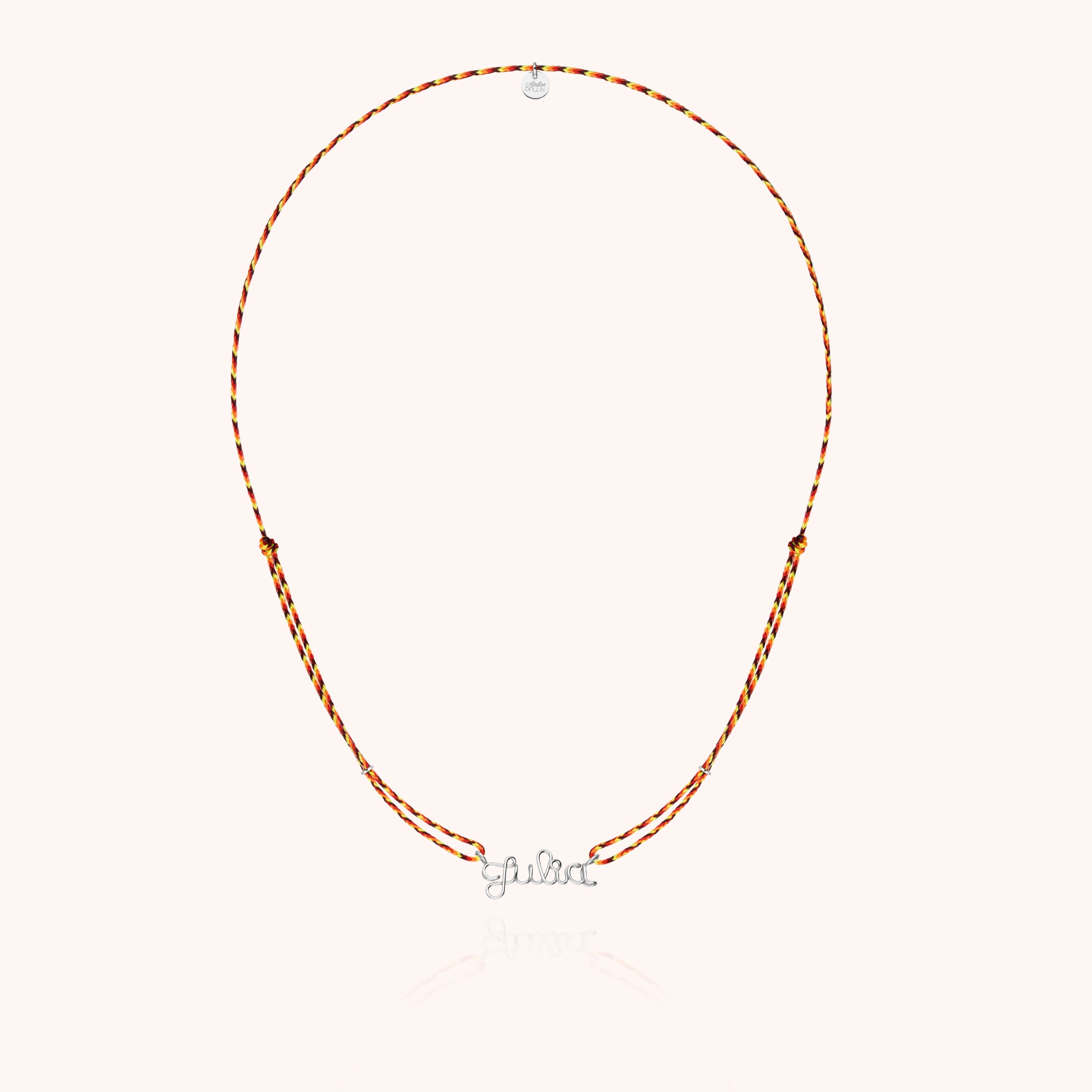 Collier Cordon Slim Knot Personnalisé — détail du fil métallique, argent sterling 925
