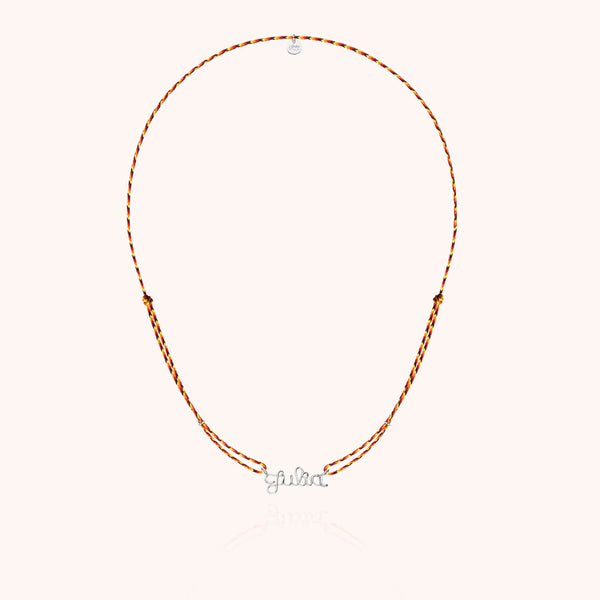 Collier Cordon Slim Knot Personnalisé — détail du fil métallique, argent sterling 925