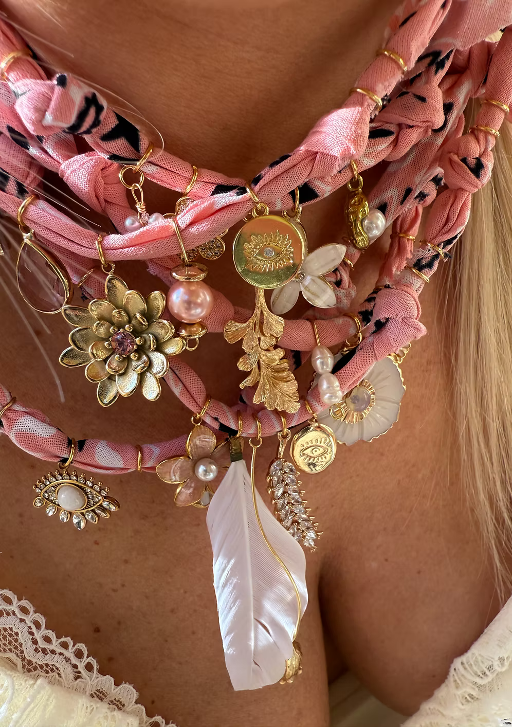Collier Poetic Blush Plume Tige Rose Poudré