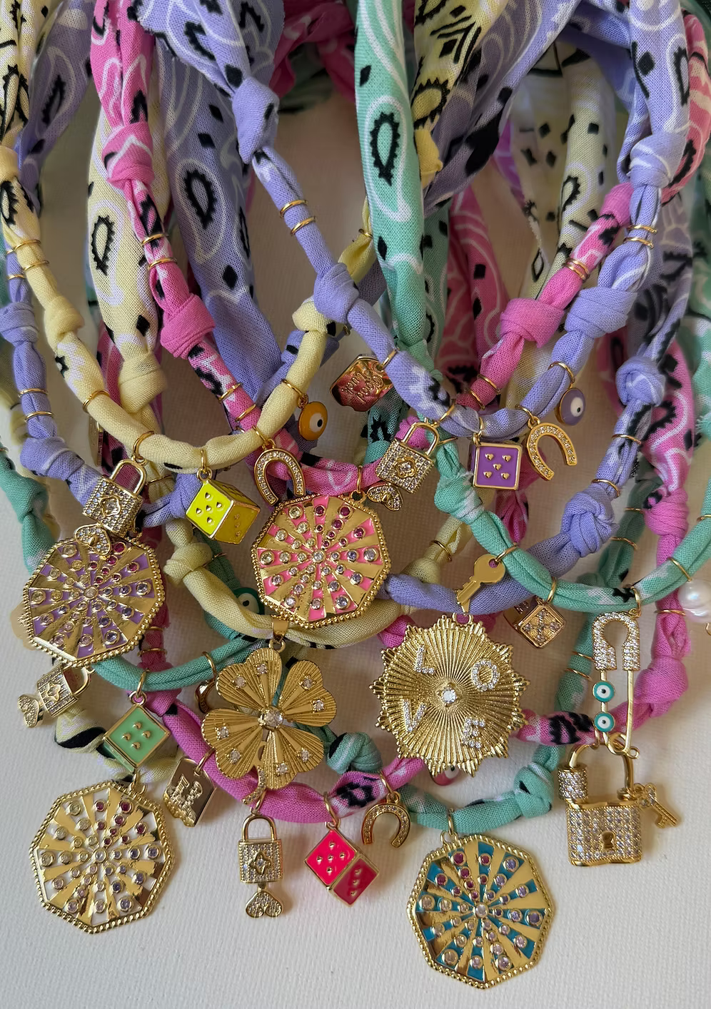 Collier Vegas Members Roulette Aqua