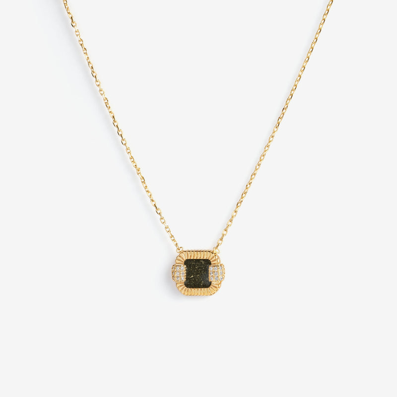 Collier Strata