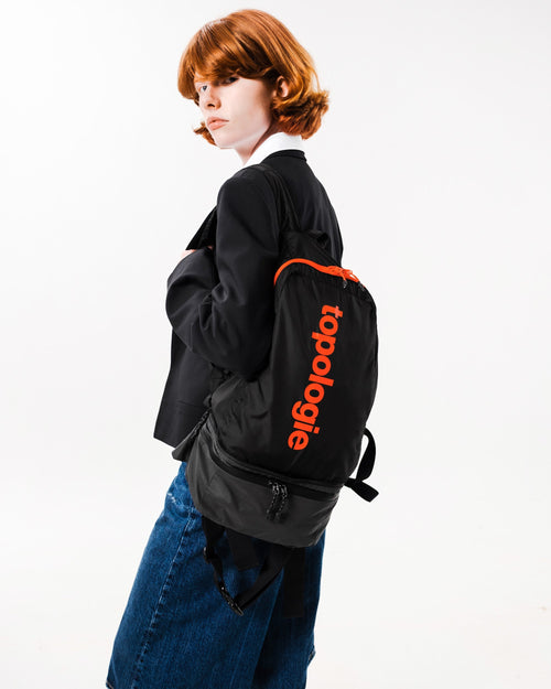 Convert Daypack - Black / Electric Purple