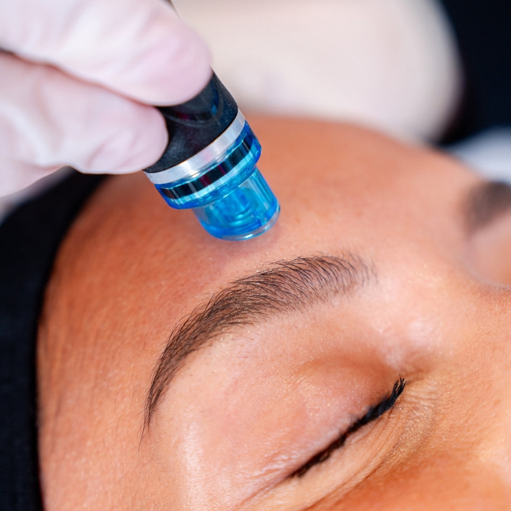 Hydrafacial® + Massage Kobido 15 Min – Éclat & Microcirculation