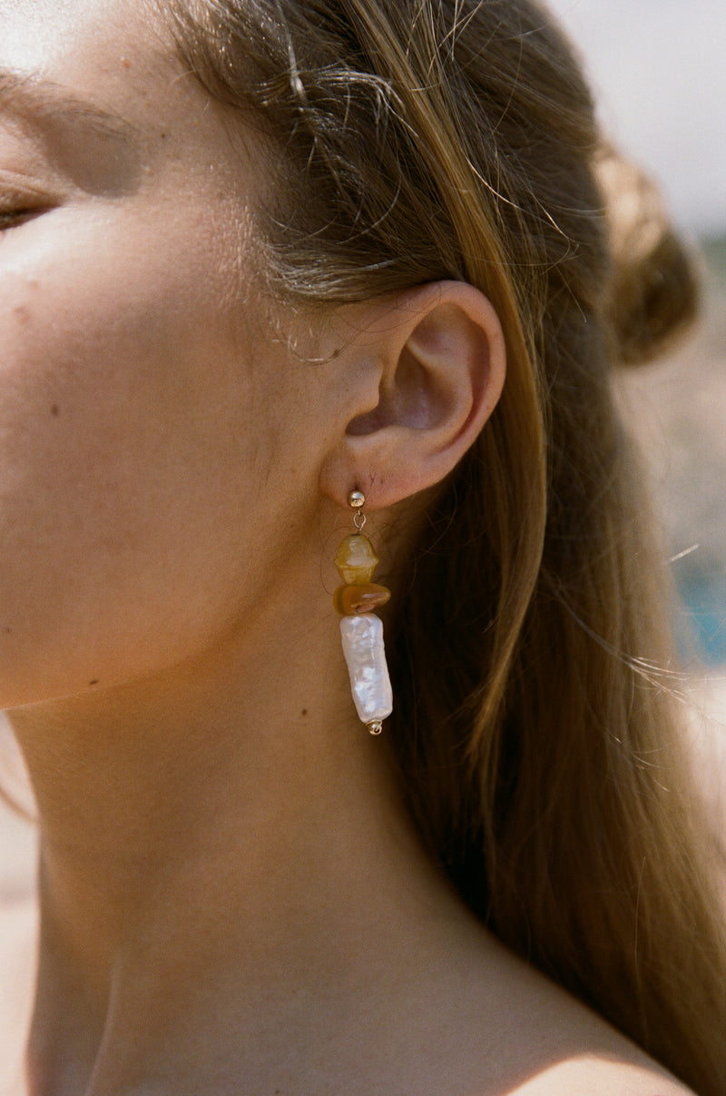 La Boucle D'Oreille N°4 X Nénés Paris En Pierres Naturelles Et Nacres