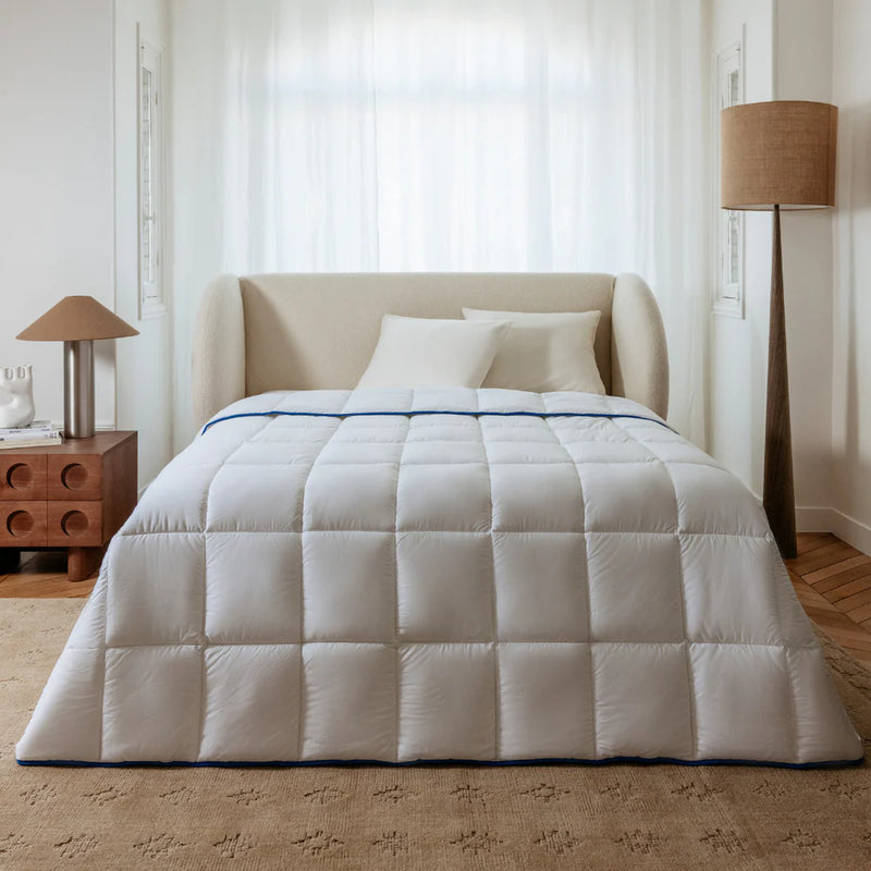 Couette Légère Tempérée - 100% Fibres Creuses Siliconnées - Enveloppe Coton