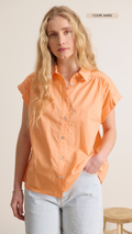 Chemisette en popeline été orange poudré boutons nacrés découpes fronces épaules 