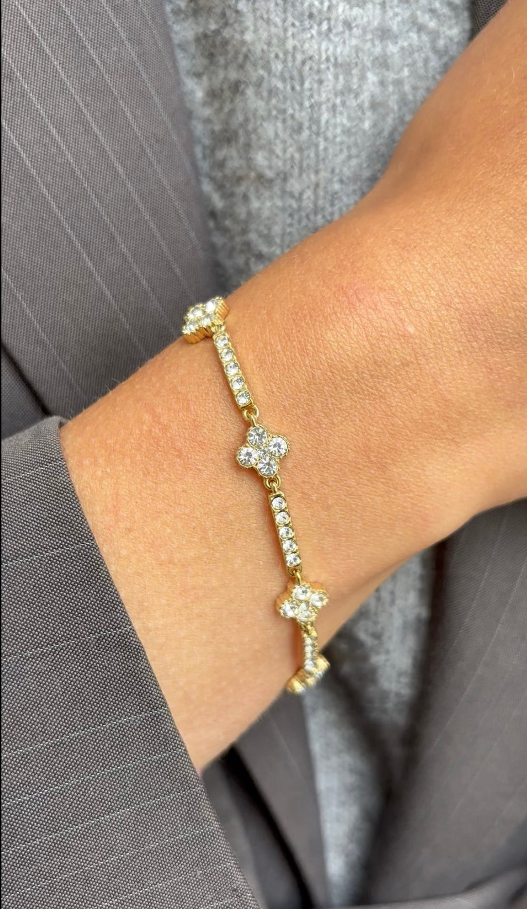 Clover gems bracelet
