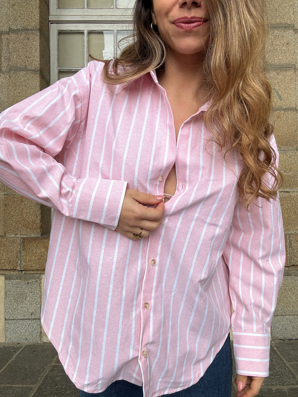 Camisa de rayas rosa bebé