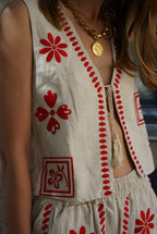 Como Sleeveless Vest Embroidery Beige/Red