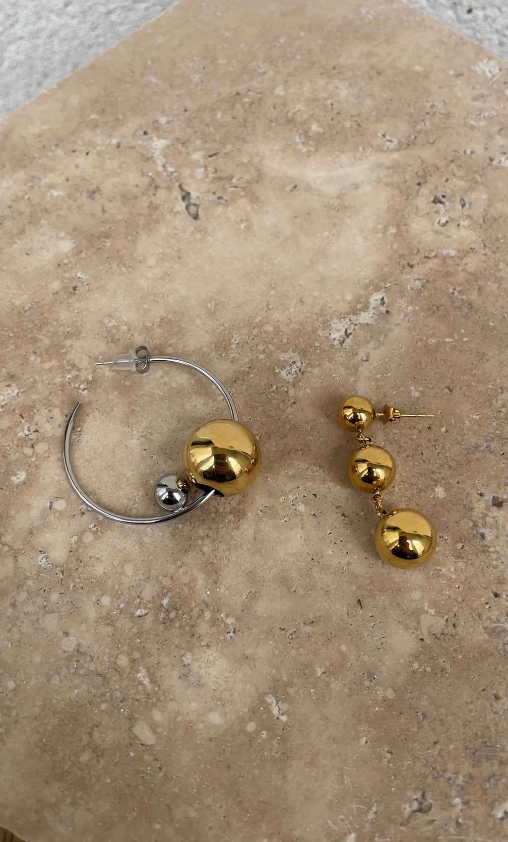 Boucles D'Oreilles Asymmetric Pearl