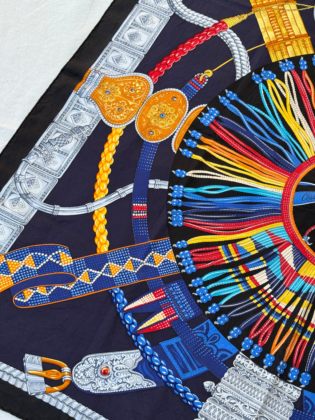 Foulard Hermès – Modèle Ceintures Et Liens