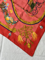 Foulard Hermès – Modèle Plumes Et Grelots