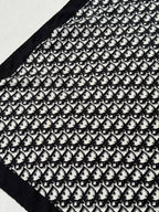 Foulard Christian Dior – Modèle Monogramme Noir