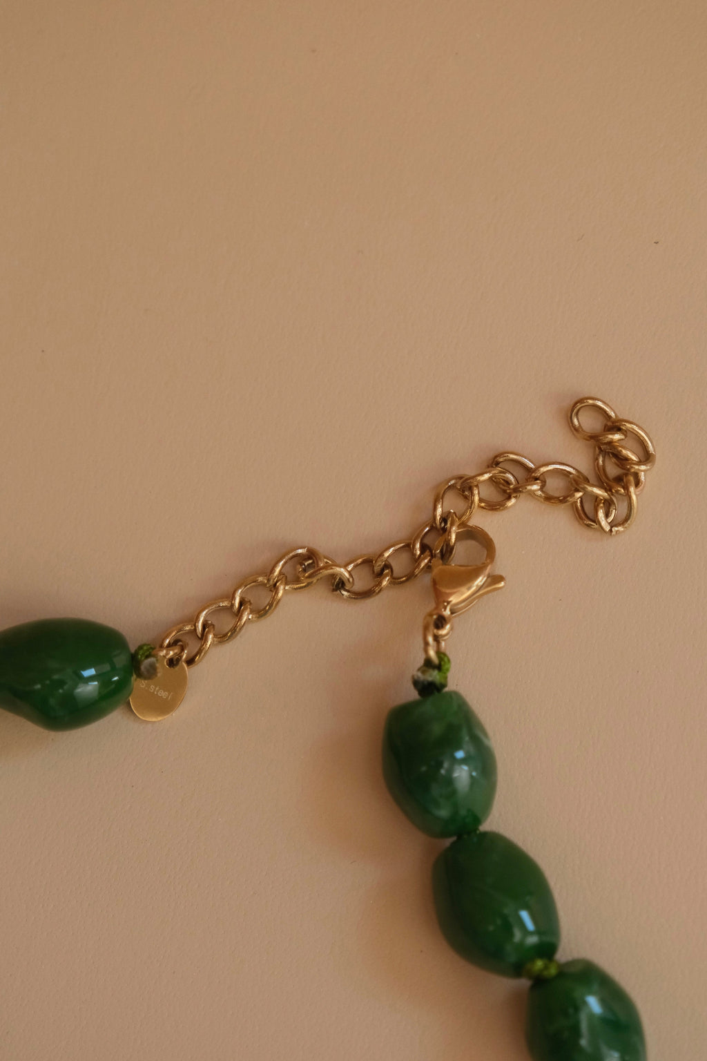 Collier grosses perles kaki