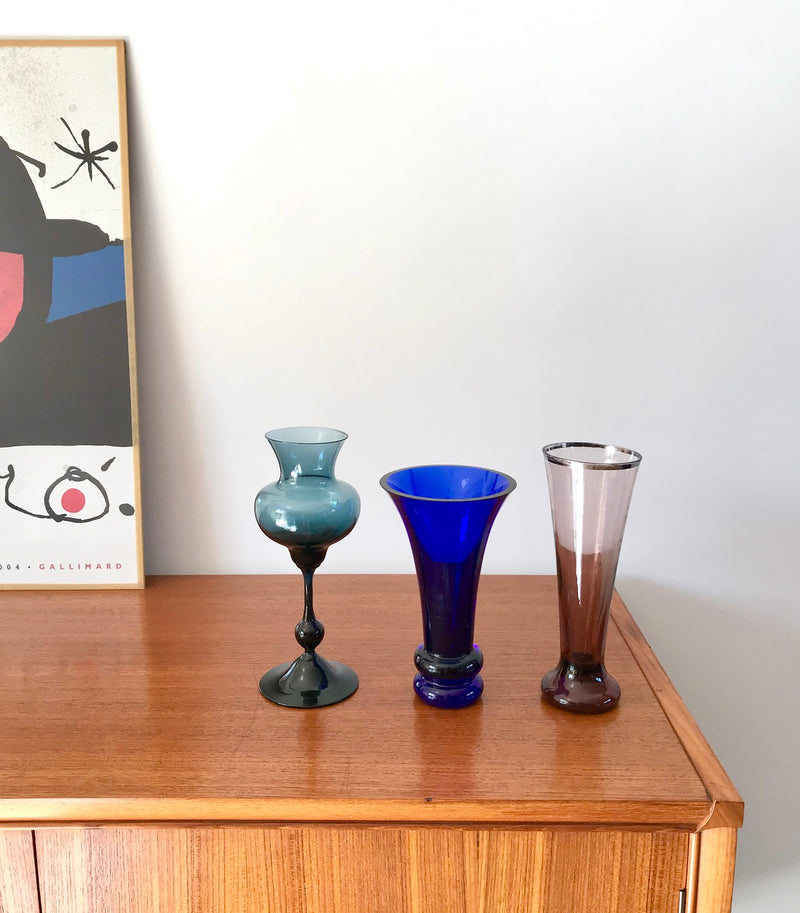 Vase En Verre Violet Design - Années 70