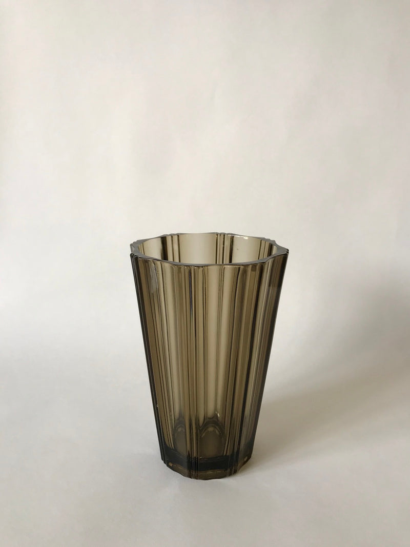 Vase En Verre Fumé Plissé - Années 70