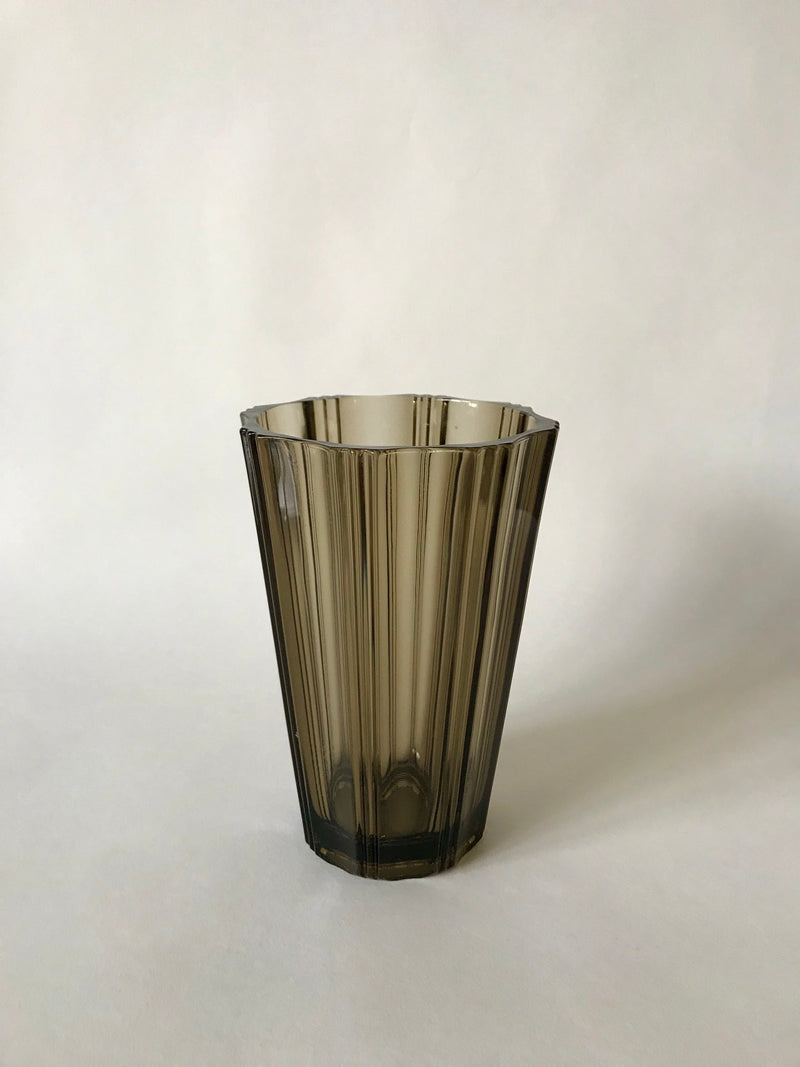 Vase En Verre Fumé Plissé - Années 70