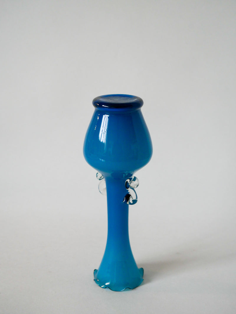 Vase En Opaline Bleu Ciel Dentelé Et Petites Anses Design - 1960