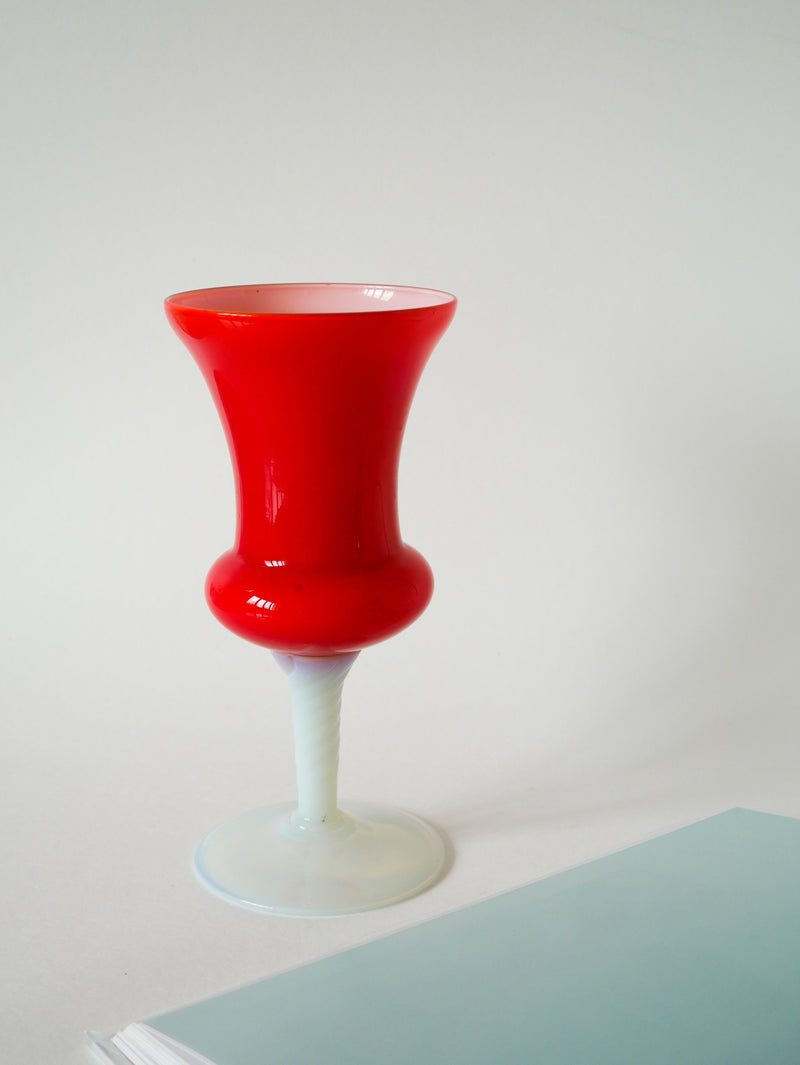 Vase En Opaline Rouge Orange - 1960 - 23 X 11 Cm