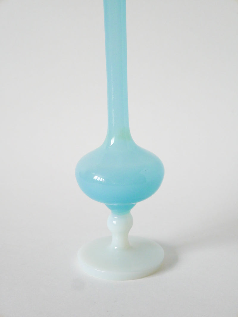 Grand Vase En Opaline - Bleu À Pieds Blanc - 1960