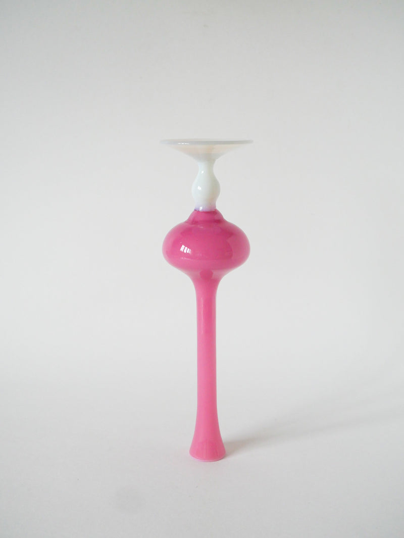 Grand Vase En Opaline - Rose Vif À Pieds Blanc - 1960