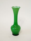 Vase En Opaline Dentelé Vert Vif - Design - 1960