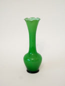 Vase En Opaline Dentelé Vert Vif - Design - 1960