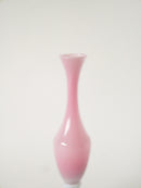 Vase En Opaline Rose Bonbon Et Pieds Blanc Travaillé - 1960