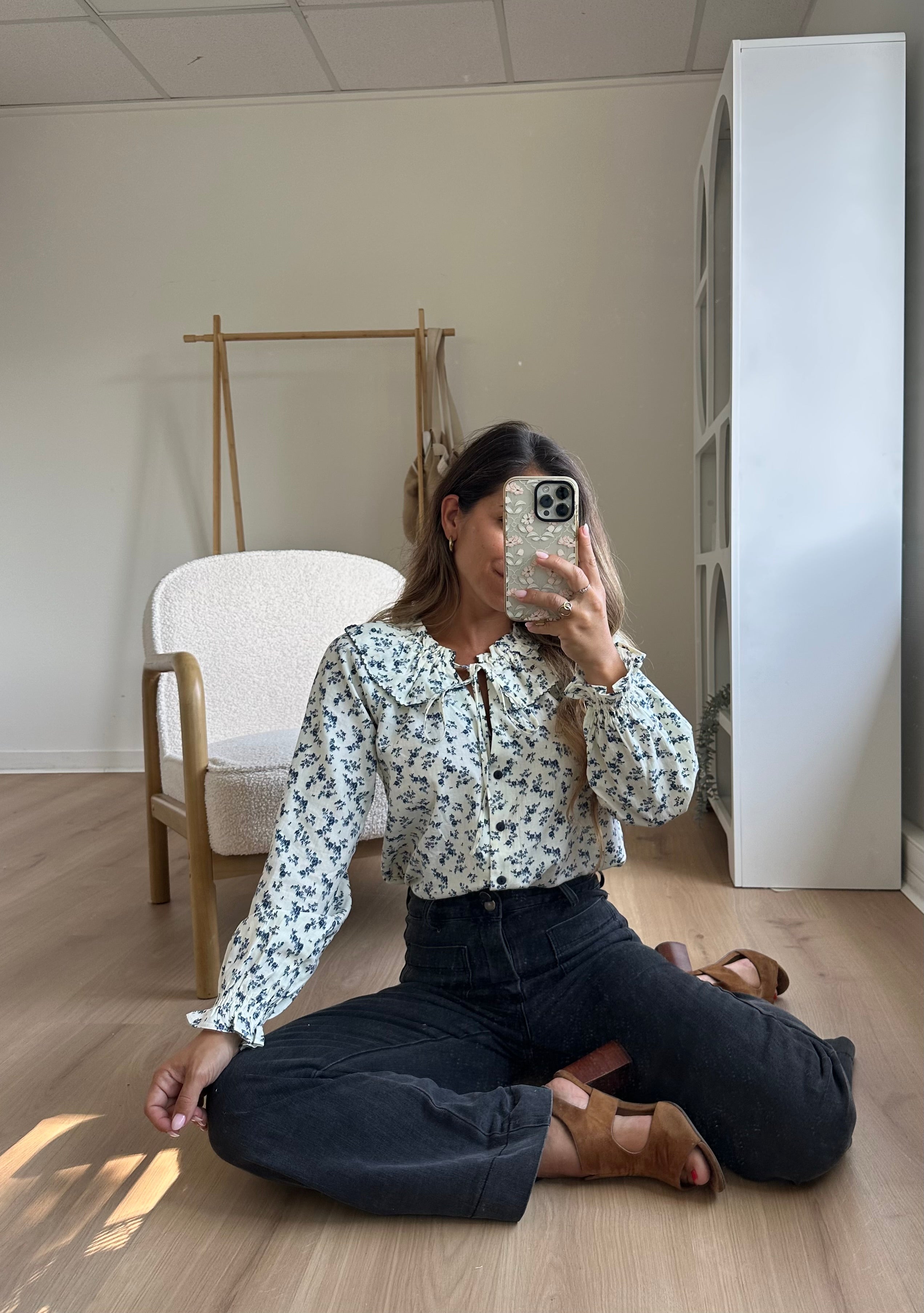Maria floral wide-collar blouse