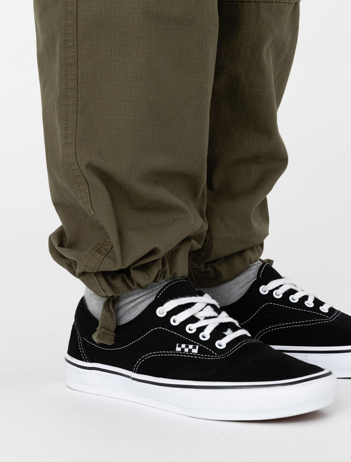 Eagle Bend Cargo Trousers - Military Green