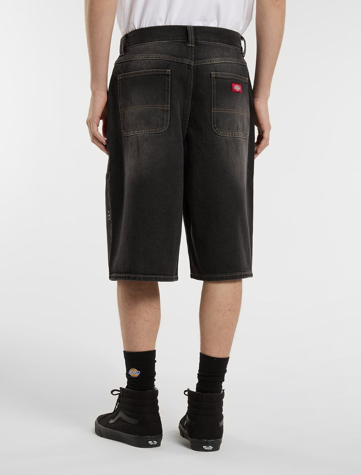 Pantalón corto vaquero teñido con barro - negro con lavado desgastado - hombre