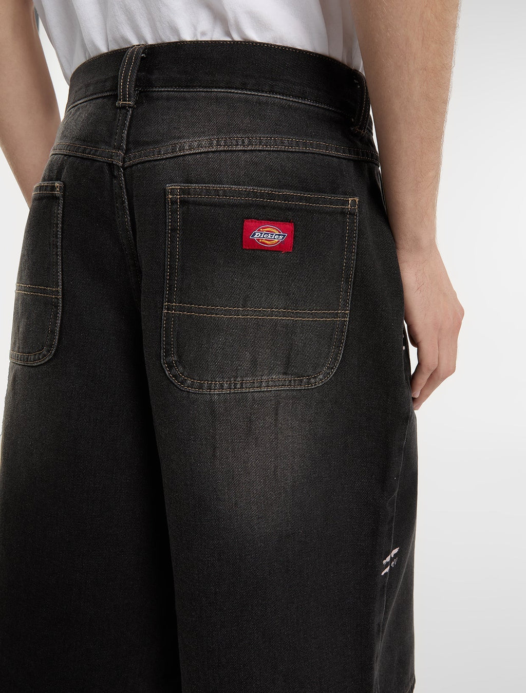 Pantalón corto vaquero teñido con barro - negro con lavado desgastado - hombre
