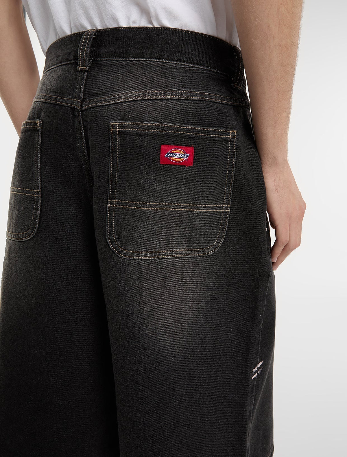 Pantalón corto vaquero teñido con barro - negro con lavado desgastado - hombre