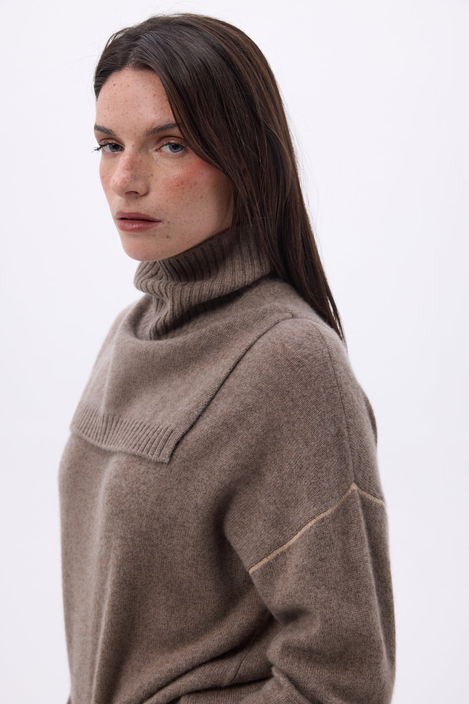 Cuello alto Domi - Nuez - Unisex