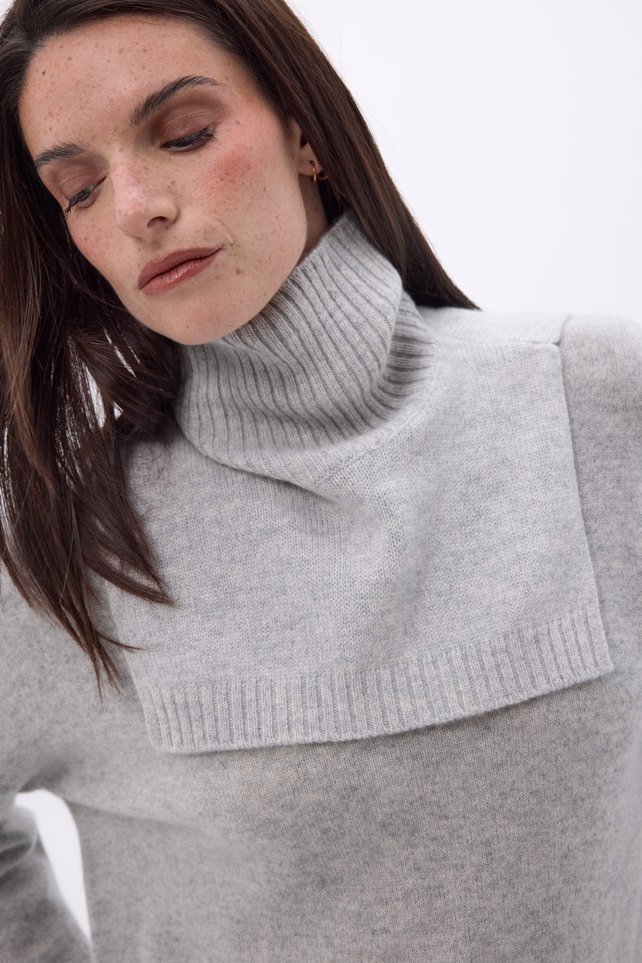 Domi Roll Neck - Light Grey - Unisex