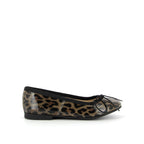 Pom d'Api – Pom D'Api - Dory Bal - Lugana, ballerine marron et noire imprime lopard, vue de profil sur fond blanc