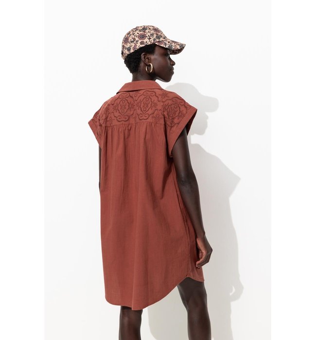 Robe Détail Broderie Anglaise - Marron Uni Clair