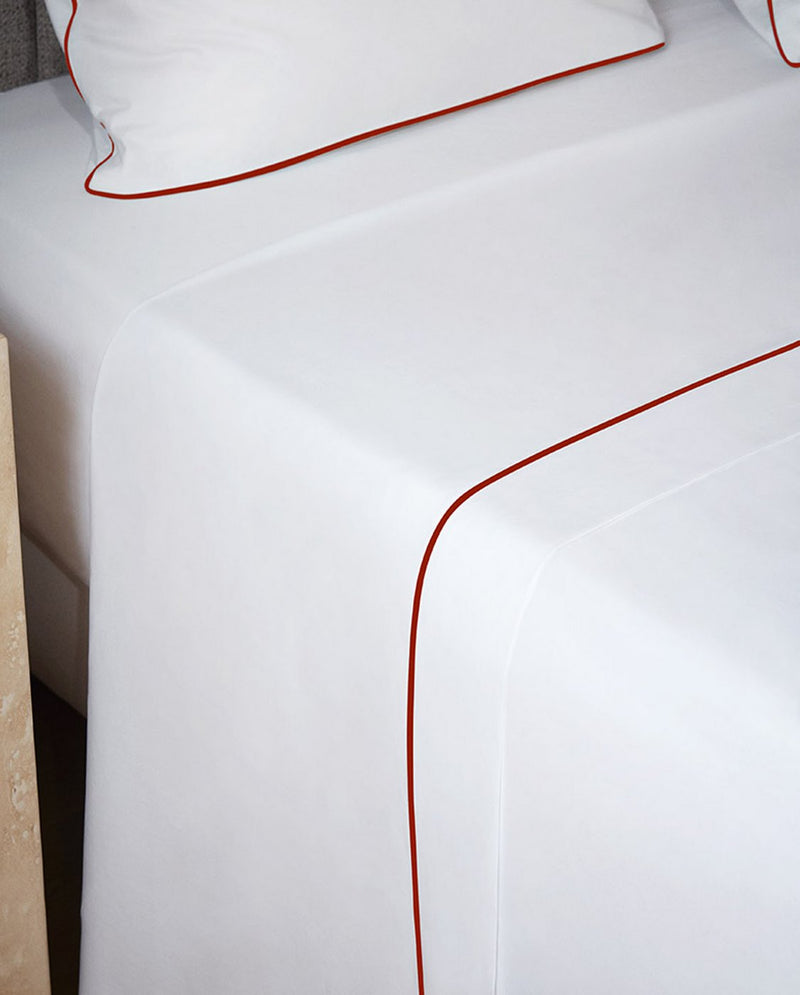 Drap Plat - Percale De Coton - Finition Bourdon - Blanc Liseré Rouge Basque