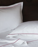 Drap plat Satin de coton - Blanc bourdon Rouge Basque