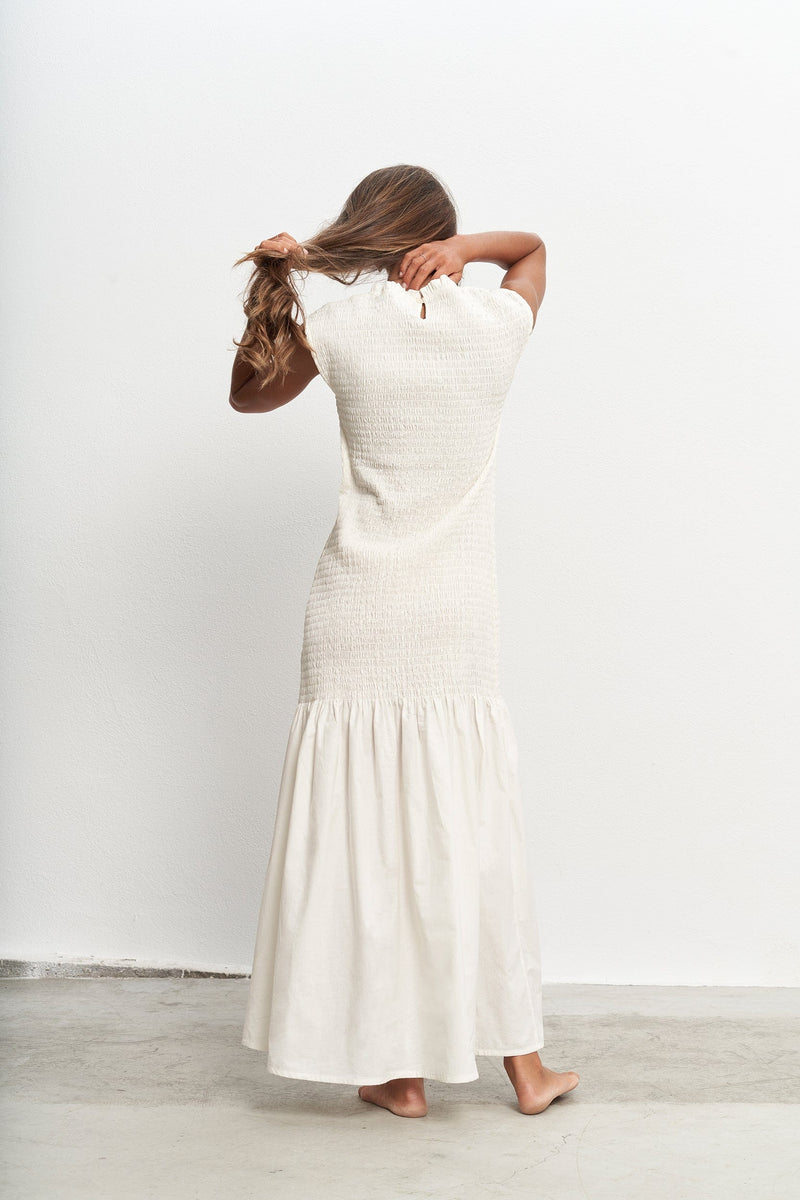 Robe Emma White