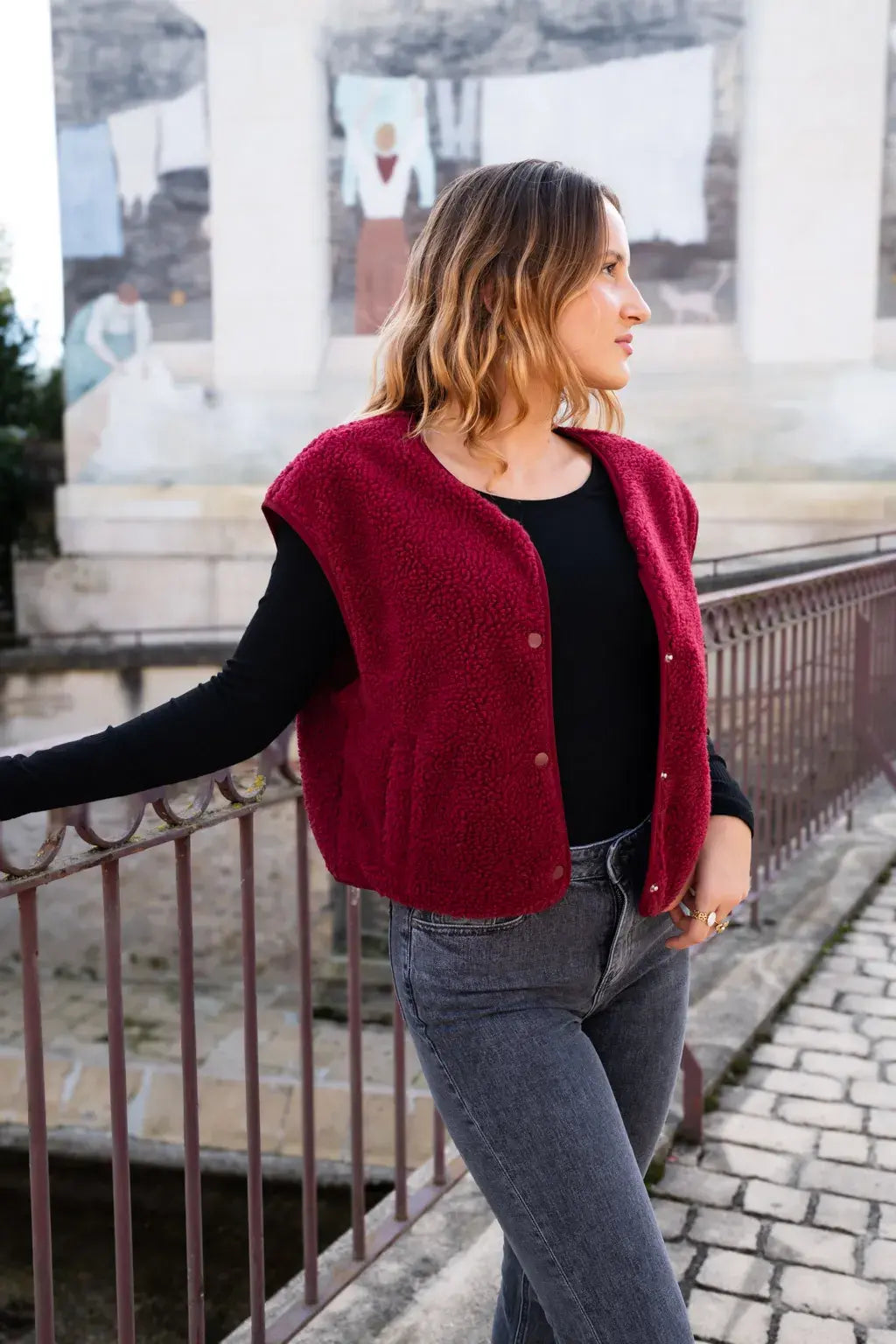 Elise Gilet - Burgundy