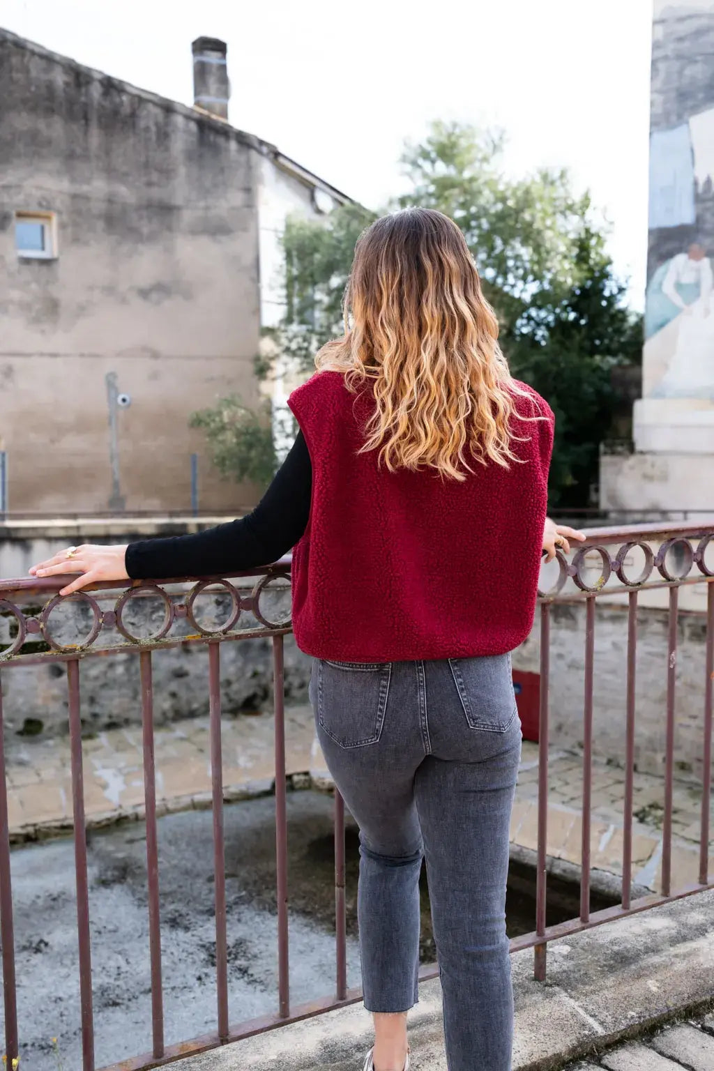 Elise Gilet - Burgundy
