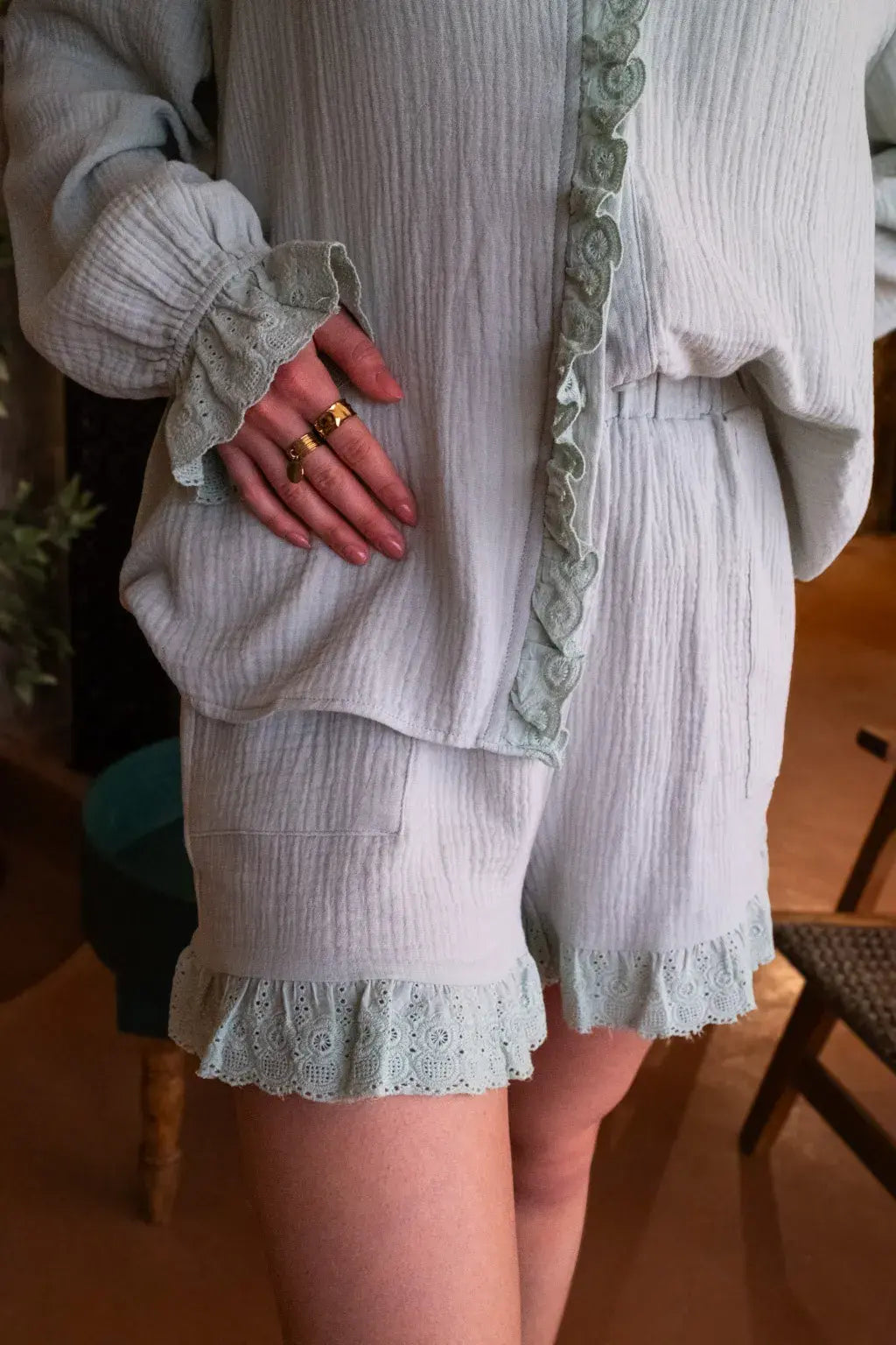 Zora shorts