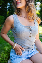 Top Calie Gray