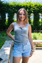 Top Calie Gray