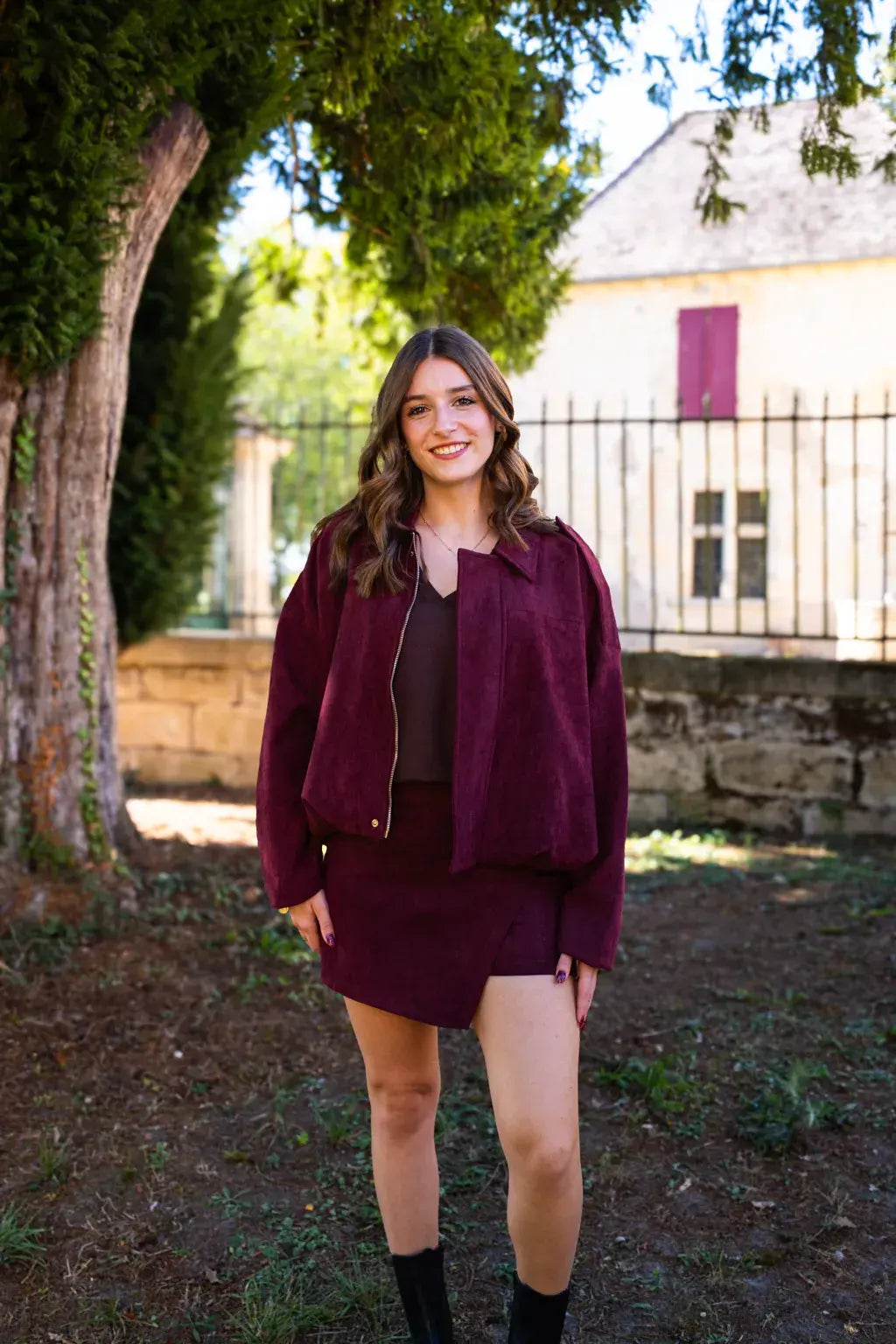 Jas Taoh - Bordeauxrood